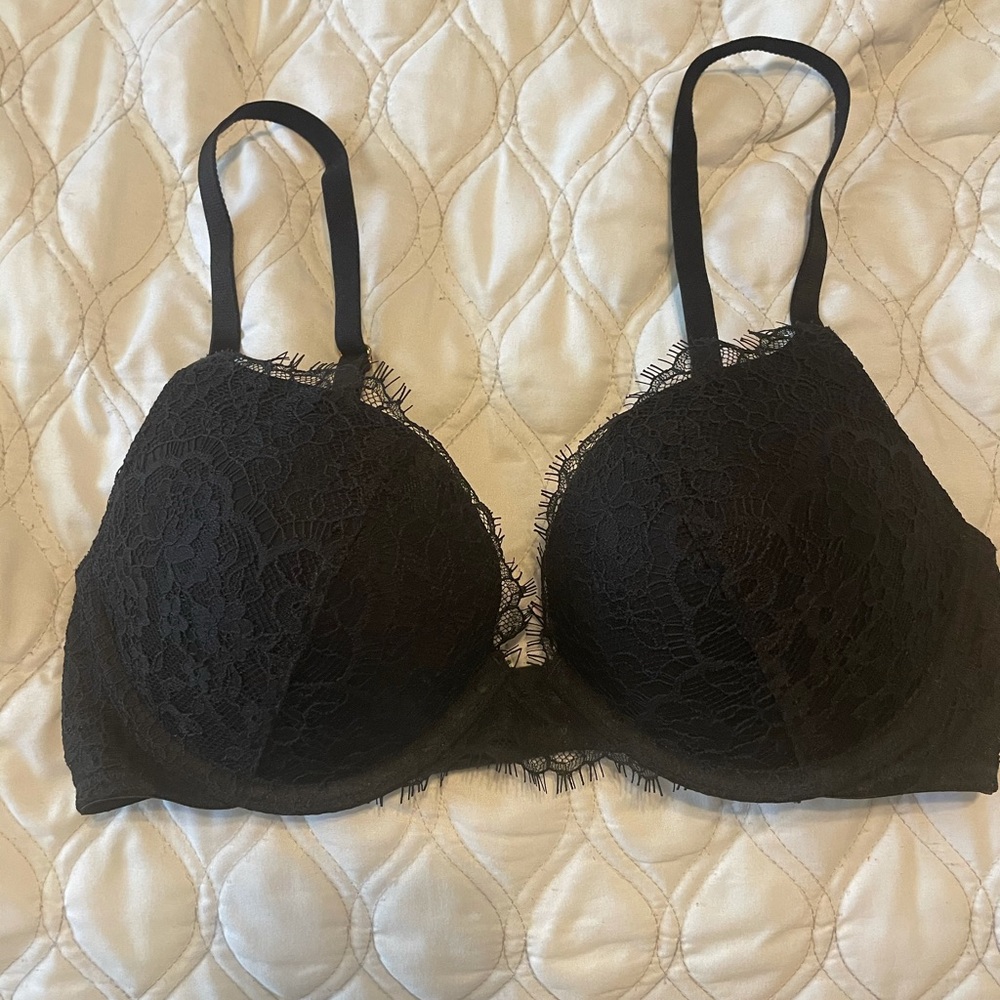 Victoria secret push up bra 32c